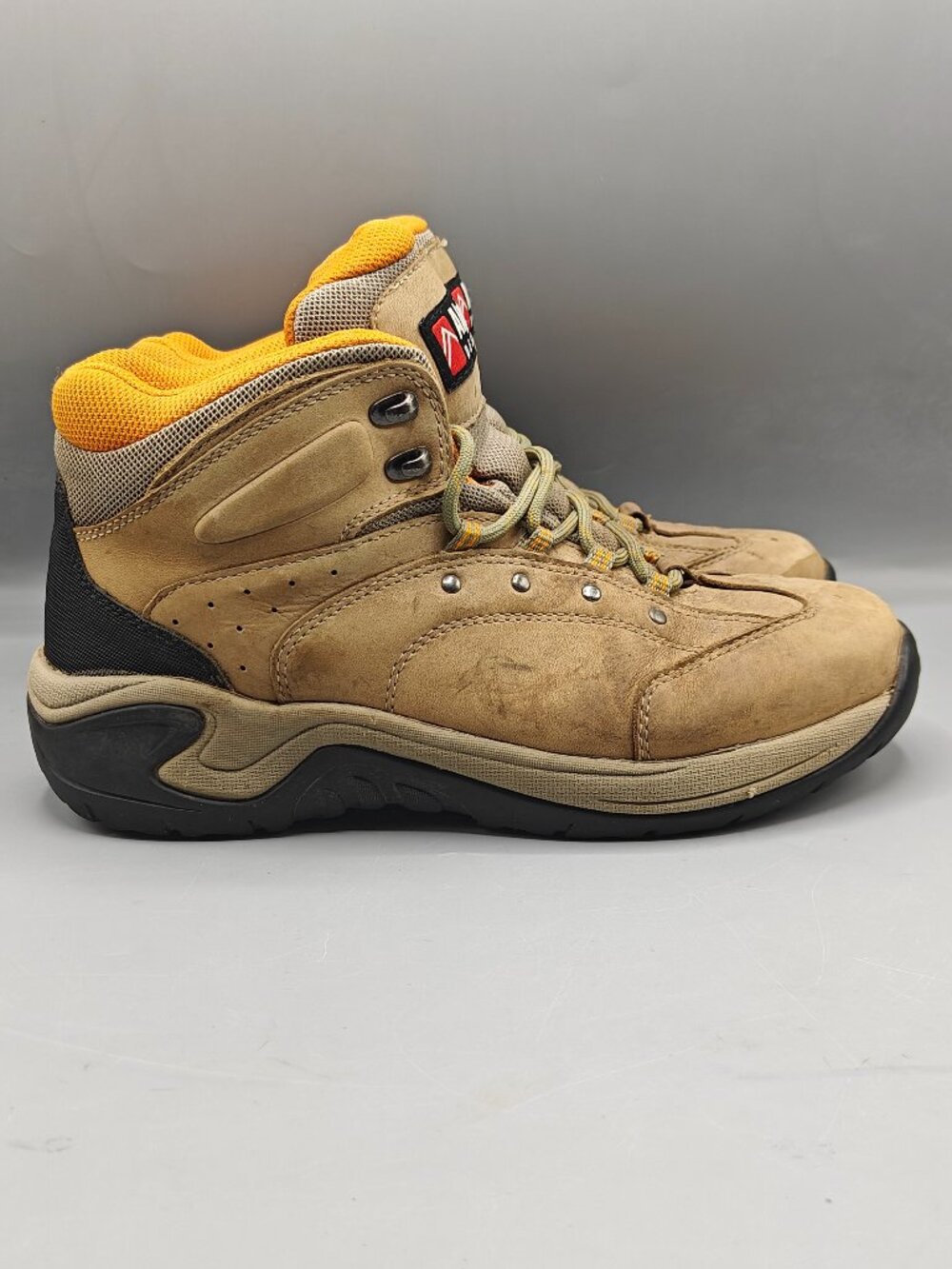 Alpine Design Explorer Hiking Boots Women's 10 Tan Leather Ankle Trail Shoes